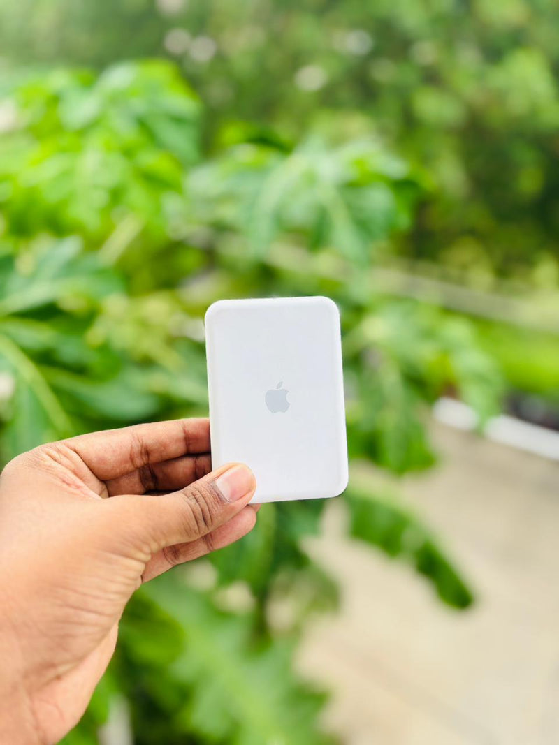 Wireless Power Bank – White